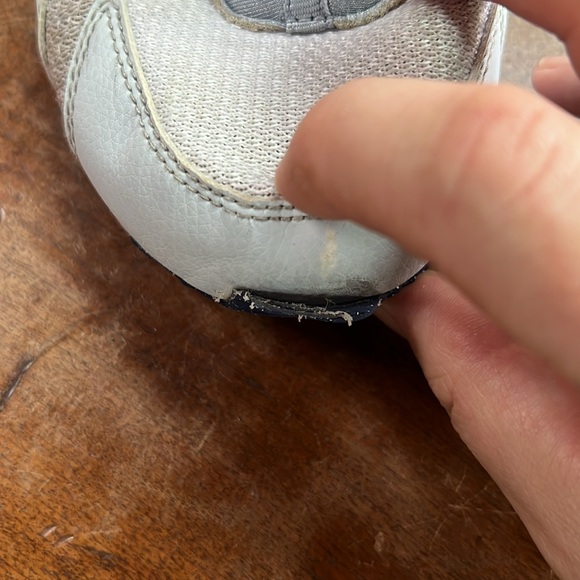 Nike Big Kids GS Huarache Run Shoes 7 Youth! Small flaw on the front. See pics. - Picture 8 of 9